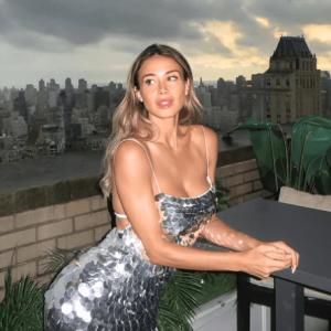 «Μάμα μία» σχολίασαν οι θαυμαστές της - Η Ντιλέτα Λεότα ίσως στην πιο προκλητική εμφάνισή της