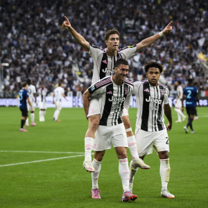 Η Γιουβέντους νίκησε την Τζένοα και πλησίασε στην τετράδα