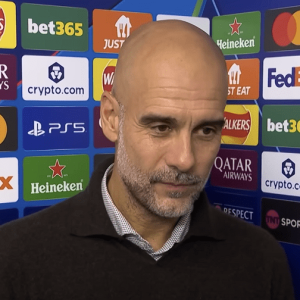 Εντυπωσιάστηκε με ερώτηση δημοσιογράφου ο Γκουαρδιόλα: «Θες να δουλέψεις για μένα;» (video)