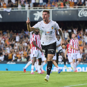 Άλμα παραμονής για τη Βαλένθια, κέρδισε την Εσπανιόλ