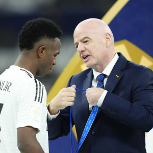 Ο μυθικός μισθός του Τζιάνι Ινφαντίνο στη FIFA, ο οποίος αυξάνεται συνεχώς