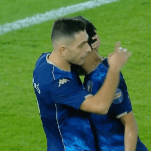 Ο Ευθύμης Κουλούρης σκόραρε ξανά και οδηγεί την Αλ Ούλα προς την άνοδο (video)