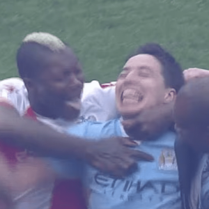 Περισσότερες από 200 παραγγελίες φαγητού παγίδεψαν πρώην αστέρα της Άρσεναλ και της  Σίτι