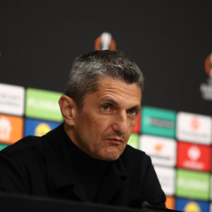 Live streaming η συνέντευξη Τύπου του Λουτσέσκου ενόψει Θέλτα