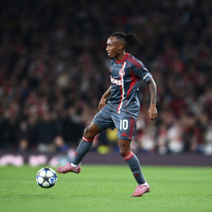 Με αυξημένες αποδοχές η ανανέωση του Μαρτίνς