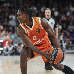 Η σοβαρή Βαλένθια λύγισε την Dubai και «κλείδωσε» την δεύτερη θέση στην EuroLeague