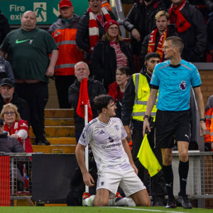 Κι όμως: Η Μάντσεστερ Γιουνάιτεντ δίνει νέο συμβόλαιο στον Μαγκουάιρ