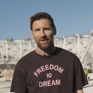 Σταρ κι εκτός γηπέδων: Ο Λιονέλ Μέσι πρωταγωνιστεί σε βίντεο κλιπ και γίνεται viral