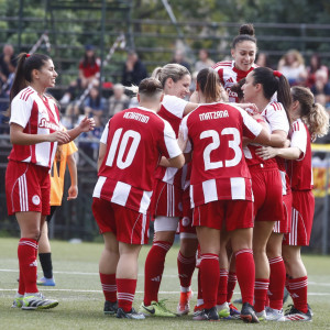 Πάρτι στη Γ Εθνική ο Ολυμπιακός στο ποδόσφαιρο γυναικών - Αήττητο πρωτάθλημα και με γκολ 136-0!