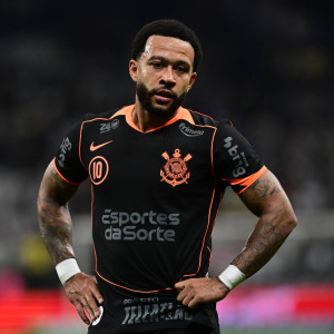 Ελληνικό ενδιαφέρον για Ντεπάι: Δημοσίευμα εμπλέκει τον Ολυμπιακό με τον Ολλανδό επιθετικό