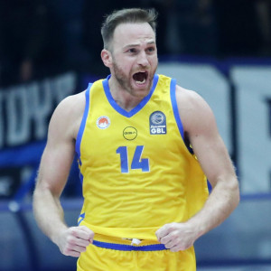 Κακλαμανάκης: «Να ακολουθήσουμε το πλάνο μας και να ελέγξουμε τον ρυθμό κόντρα στον Πανιώνιο»