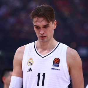 Ο Χεζόνια εξετάζει τις επιλογές του για το καλοκαίρι και η Ρεάλ βγαίνει στην αγορά για αντικαταστάτη