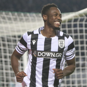 Μπάμπα: «Απολαμβάνω να παίζω με αυτούς τους... τύπους στο γήπεδο»