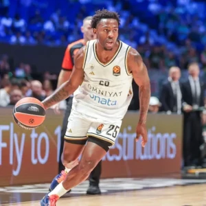 Συνεχίζονται οι φήμες για την Μπαρτσελόνα: «Πρόταση για διετές συμβόλαιο στον ΜακΚίνλεϊ Ράιτ»