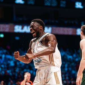 «Αέρα» η Dubai BC με τρομερό Καμπενγκέλε επικράτησε της Βιλερμπάν