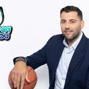 Μπούρου-Bourou: Ο Γιάννης Μπουρούσης μιλάει για το ξύλο στο φιλικό της Ελλάδας με τη Σερβία το 2010 (video)