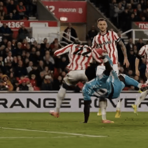 Η μάχη της ανόδου στην Premier League και η έκπληξη που πρέπει να δεις!