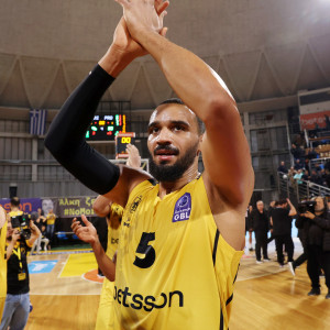 Νουά: «Ευγνώμων και ενθουσιασμένος που συνεχίζω στον Άρη»