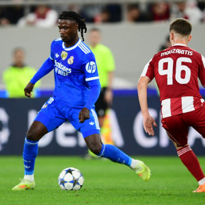 Στο κόλπο για Καμαβινγκά η Παρί Σεν Ζερμέν – Μπαίνουν δυνατά και ομάδες της Premier League