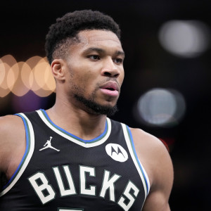 Ο Κάζινς δεν πείστηκε από τις δηλώσεις Γιάννη: «Αυτός δε θα ζητήσει ανταλλαγή αλλά ο ατζέντης του;»