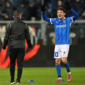 Η αποθέωση της Γκενκ στον Καρέτσα στα greeklish: «Magikos»