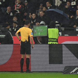 Η UEFA κάλεσε συνάντηση με το big 5 της Ευρώπης για τη μείωση της παρέμβασης του VAR