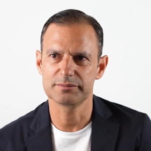 Ο Συλαϊδόπουλος για την μεταγραφή του Αντρέ Λουίζ στον Ολυμπιακό: «Πήγε στον μεγαλύτερο σύλλογο της Ελλάδας»