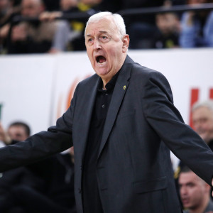 Με 10αδα η ΑΕΚ στην Καρδίτσα, εκτός Νάναλι, Φίζελ και Κατσιβελης