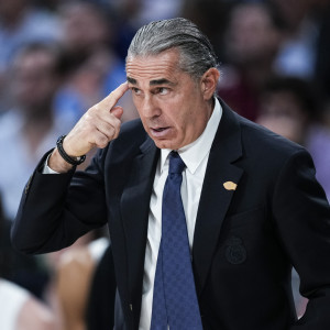 Σέρτζιο Σκαριόλο: «Ο Μπουένο είναι ο κατάλληλος άνθρωπος - Πολύ δύσκολο το ματς με τον Παναθηναϊκό»