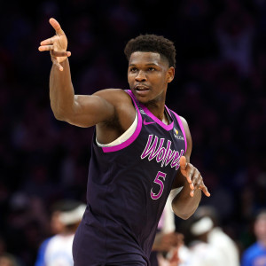 Συνεχίζουν ακάθεκτοι Πίστονς και Σέλτικς, πήραν το ντέρμπι κόντρα στους Νάγκετς οι Τίμπεργουλβς