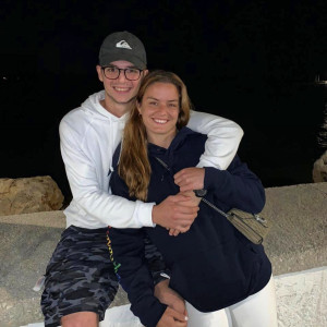 Σάκκαρη για τον γάμο με τον Μητσοτάκη: «Θα γίνει καλοκαίρι ή φθινόπωρο και σίγουρα στην Κρήτη»