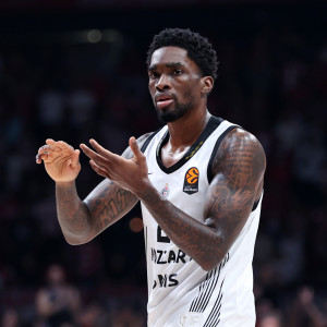 Νίκη σαν ήττα για την απίστευτα άτυχη Παρτίζαν: Ο Μίλτον έσπασε το χέρι του - Για πόσο θα μείνει εκτός