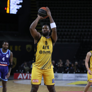 Πήρε... φωτιά στο πρώτο δεκάλεπτο ο Γκρέι και οδήγησε την ΑΕΚ επιθετικά