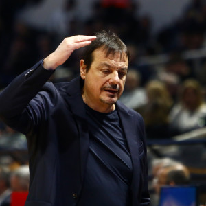 Αταμάν: «Δεν μπορώ να βρω εγώ τη λύση, αλλά οι παίκτες...» (video)