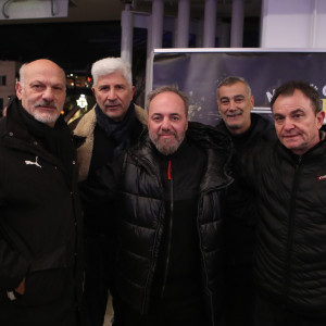 «Χαμός» για τον σπουδαίο Μιχάλη Κασάπη έξω από την OPAP Arena πριν το ΑΕΚ - Παναθηναϊκός (video)