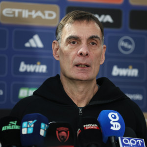 Μπαρτζώκας: «Ιδιαίτερη ομάδα η Μακάμπι, χαρούμενος που έχω και τους τρεις ψηλούς»