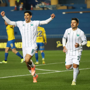 Με Μπάλτσι ο Λεβαδειακός, 2-0 στο Αγρίνιο (video)