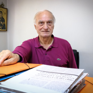 Συγκλονίζει ο Μανώλης Μαυρομμάτης: «Τα χτυπήματα ήταν πολλά - Κάηκε το σπίτι μου και έχασα την γυναίκα μου»