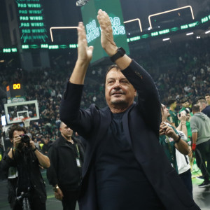 Νίκη την Πέμπτη, ρεπό την Παρασκεύη: Η ομιλία του Αταμάν στα αποδυτήρια του Παναθηναϊκού (video)