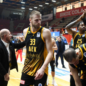 Ο Χαραλαμπόπουλος φωνάζει «είμαι εδώ» για την ΑΕΚ