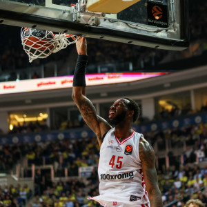 Η προσθήκη του Ταϊρίκ Τζόουνς που μόνο καλό κάνει στον Χολ