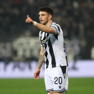 Φανέλα βασικού φτιαγμένη από… ζαφείρι