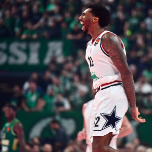 Σε απόλυτη... Αρμόνι-α ο Μπρουκς σκόραρε 75 πόντους σε 3 ματς