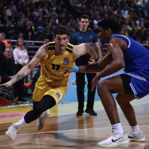 Ο Άρης «τιμώρησε» τα λάθη του Ηρακλή και νίκησε οριακά στο ντέρμπι της Θεσσαλονίκης