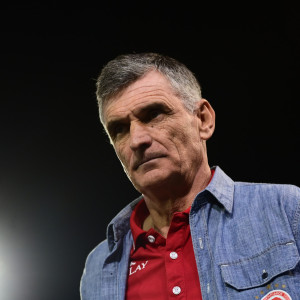 Conference League, νταμπλ και Super Cup - Ο Μεντιλίμπαρ γράφει ιστορία με 100 ματς στον πάγκο του Ολυμπιακό