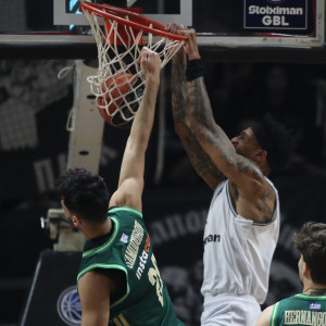 Το poster κάρφωμα του Μέλβιν στον Σαμοντούροφ (video)