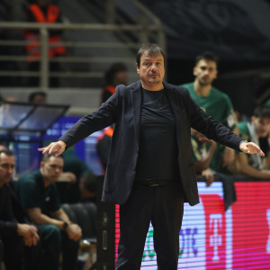 Αταμάν: «Με αυτό το μπάσκετ κάποιοι δεν αξίζουν να παίζουν στην ομάδα - Ο Σλούκας στα 36 είναι πάντα ηγέτης»