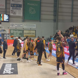 Κιτρινόμαυρο... πάρτι στην Καρδίτσα για την ΑΕΚ