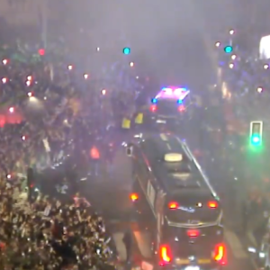 Υποδοχή ηρώων: Τρέλα στην παρέλαση της Αλμπαθέτε μετά την επική πρόκριση κόντρα στη Ρεάλ (video)