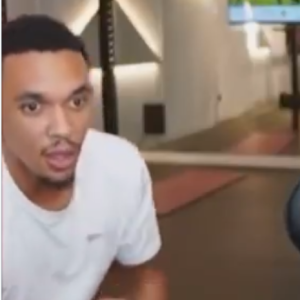 Η επική αντίδραση του Άρνολντ και του αδερφού του στο χαμένο πέναλτι του Μπραχίμ: «Πρέπει να του έκαναν μαύρη μαγεία» (video)